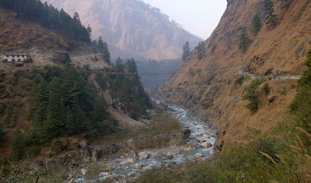 Kali Gandaki Valley on descent to Tatopani