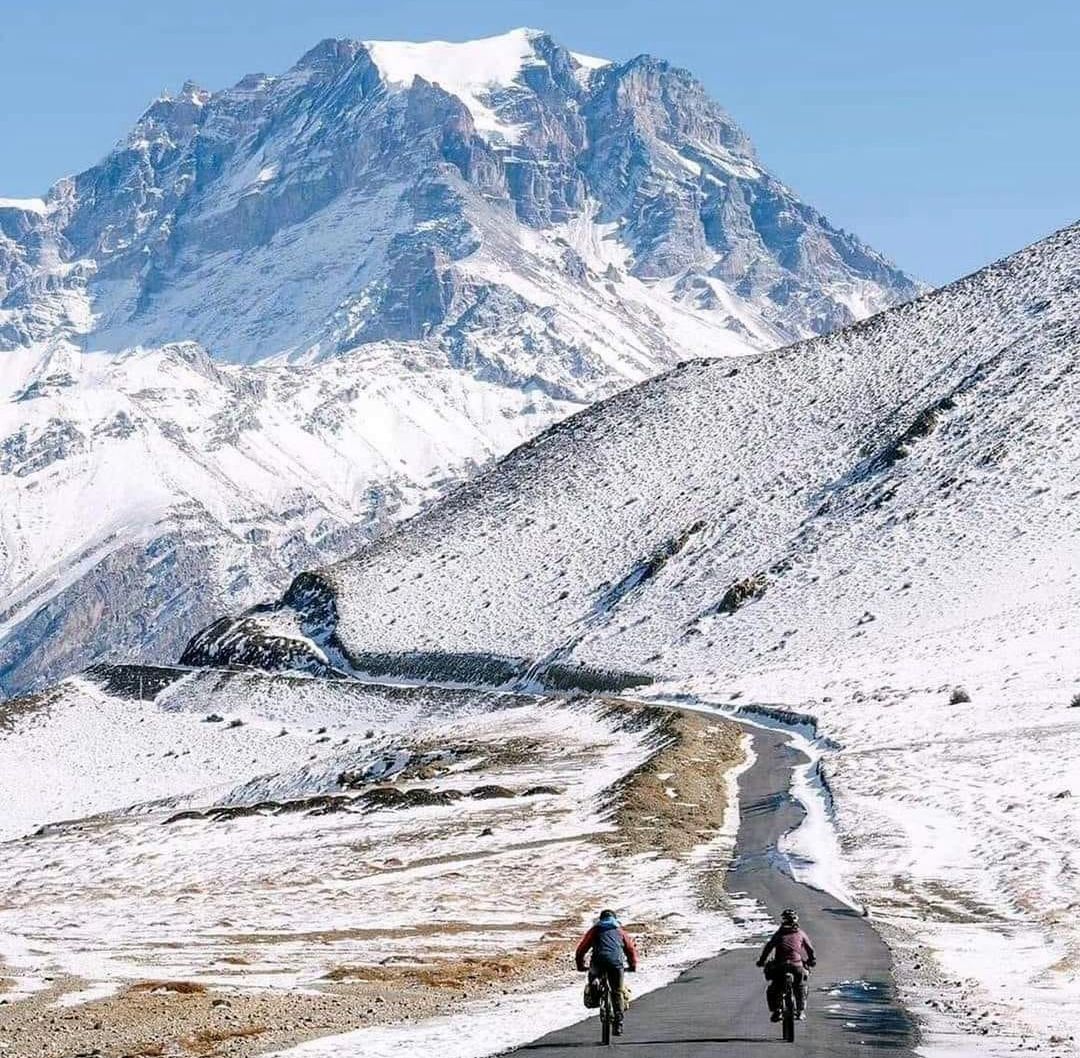 Approach to Tharong La from Muktinath