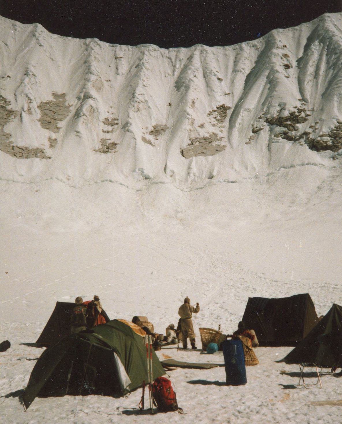 Camp beneath Mingbo La