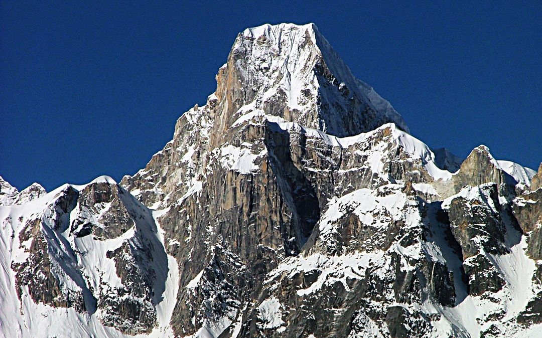 Larkya Peak ( 6249m )