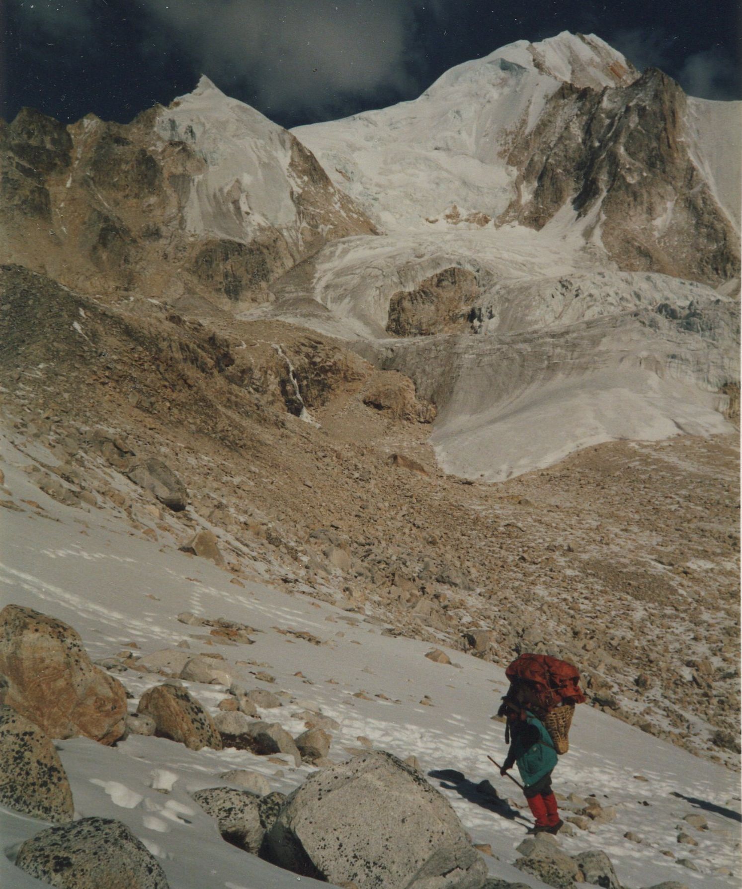 Larkya La Peak from approach to Larkya La