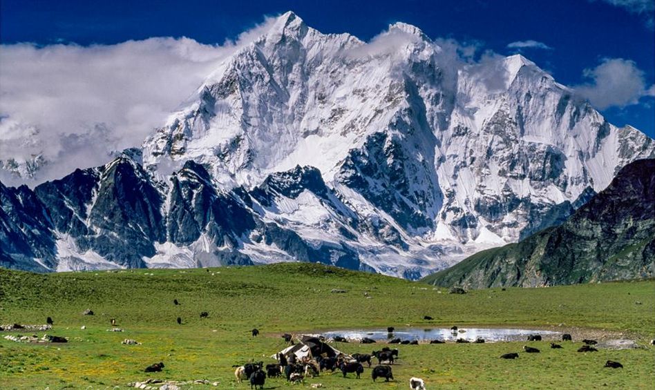 Chomo Lonzo from Kangshung Valley