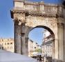 Pula_roman_arch.jpg