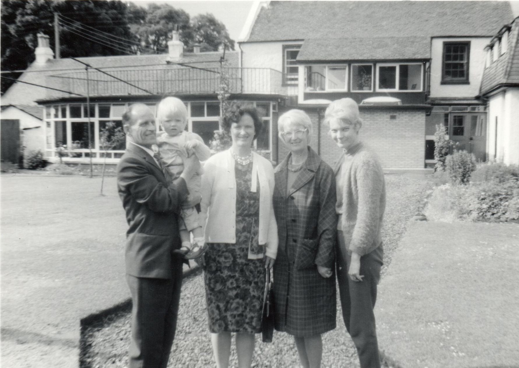 Bob Millar, Tracy McKenzie, Jean Ingram and Peggy (Ingram) McKenzie, Sheila McKenzie