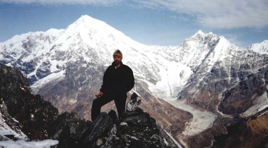 Langtang Lirung and Kimshun on ascent to Ganja La