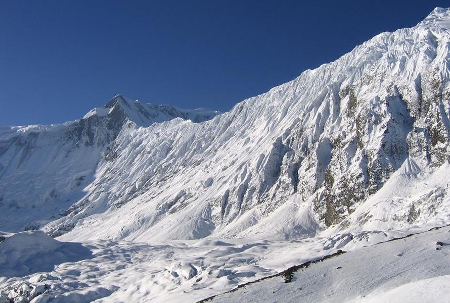 Khangsar Khan and the Great Barrier