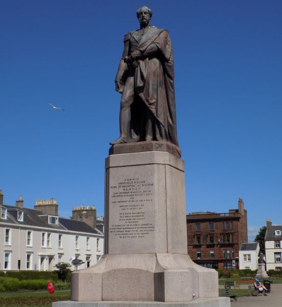 Statue in Wellington Square Gardens