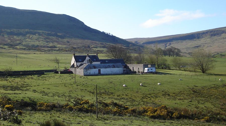 Ballochleam Farm beneath the Gargunnock Hills