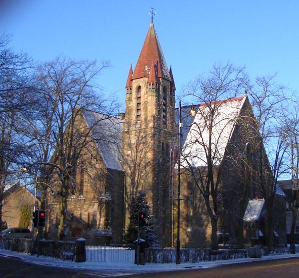 Snow on North Church in Bearsden in winter