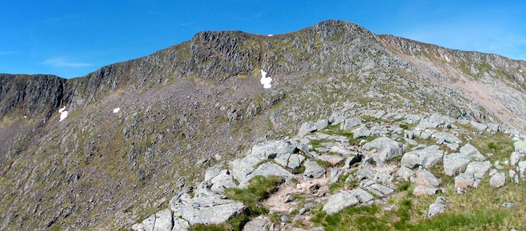 Clach Leathad - Creise Ridge from the saddle from Meall a Bhuiridh