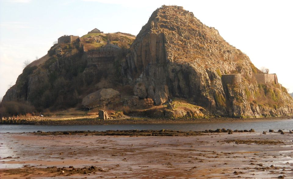 Dumbarton Rock from Levengrove Park