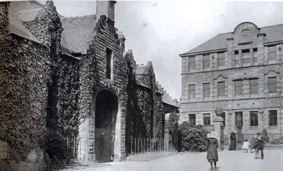 Lodge House at Tollcross Park