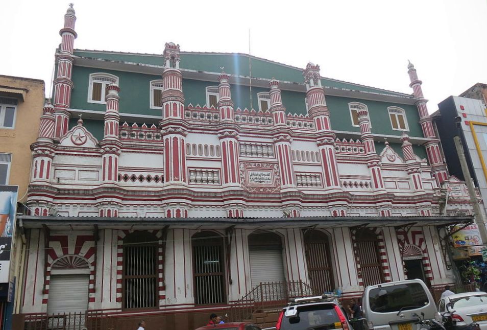 The Red Mosque / Hanafi Mosque in Kandy