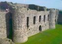 Beaumaris_Castle_w.jpg